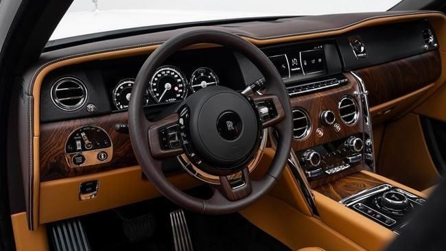 Used Rolls-Royce Cullinan I, 6.7 l, 2019 in Dubai by Al Ain Class Motors, White color. GCC Specs | AUTO.AE