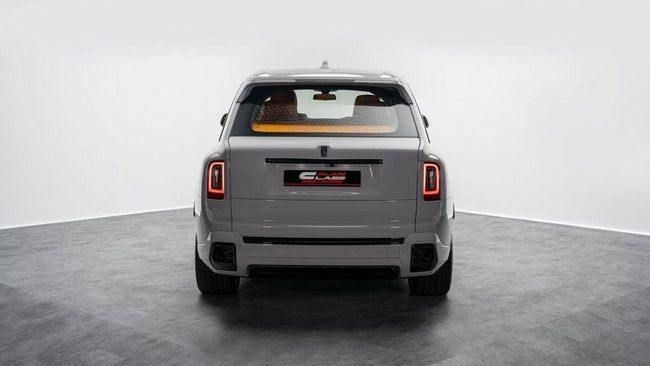 New Rolls-Royce Cullinan Black Badge I Facelift, 6.7 l, 2025 in Dubai by Al Ain Class Motors, Grey color. GCC Specs | AUTO.AE