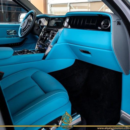 New Rolls-Royce Cullinan I Facelift, 6.7 l, 2025 in Dubai by Q Motors, White color. European Specs | AUTO.AE