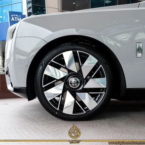 New Rolls-Royce Cullinan I Facelift, 6.7 l, 2025 in Dubai by Q Motors, White color. European Specs | AUTO.AE