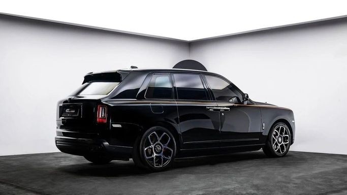 Used Rolls-Royce Cullinan Black Badge I, 6.7 l, 2024 in Dubai by Al Ain Class Motors, Black color. GCC Specs | AUTO.AE