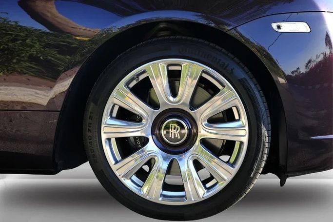 مستعملة Rolls-Royce Dawn, 6.6 l, 2019 في في دبي من Mohammad Alkarak Motors، اللون بني. مواصفات الخليج | AUTO.AE
