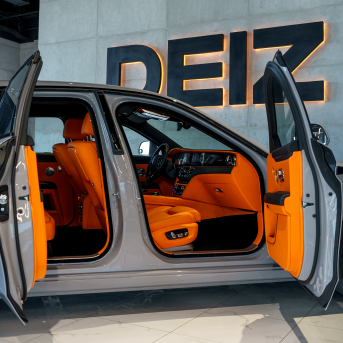 Rolls-Royce Ghost II, 2023 седан бизнес класса в Дубае от DEIZ белый цвет | AUTO.AE
