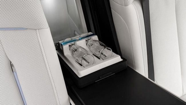 New Rolls-Royce Phantom VIII, 6.7 l, 2025 in Dubai by Al Ain Class Motors, White color. GCC Specs | AUTO.AE