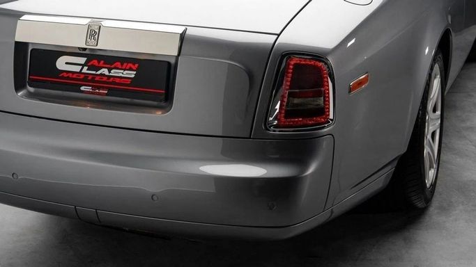 Used Rolls-Royce Phantom VII, 6.7 l, 2009 in Dubai by Al Ain Class Motors, Grey color. GCC Specs | AUTO.AE
