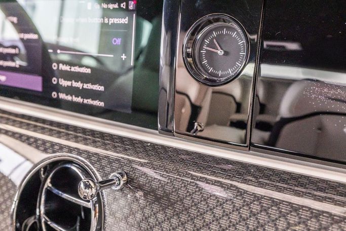 جديدة Rolls-Royce Spectre, 2025 في في دبي من Laith Alobaidi Motors، اللون أسود. المواصفات الأوروبية | AUTO.AE