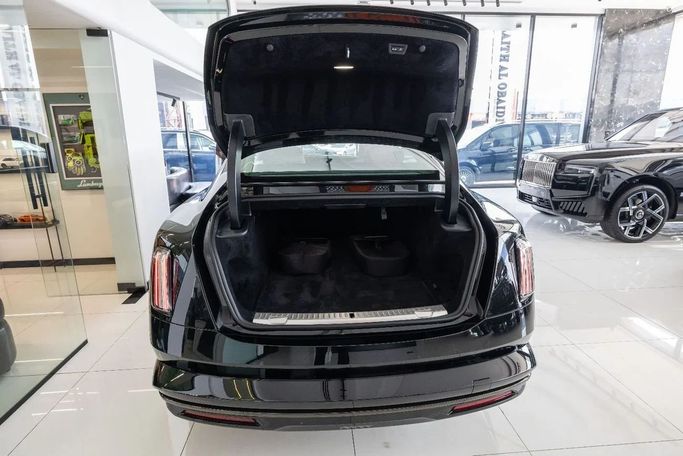 جديدة Rolls-Royce Spectre, 2025 في في دبي من Laith Alobaidi Motors، اللون أسود. المواصفات الأوروبية | AUTO.AE