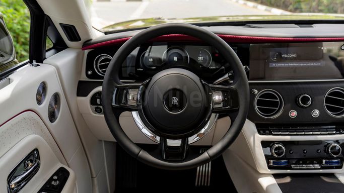 Новый Rolls-Royce Spectre, 2024 в Дубае от Milele Зеленый цвет. Other | AUTO.AE