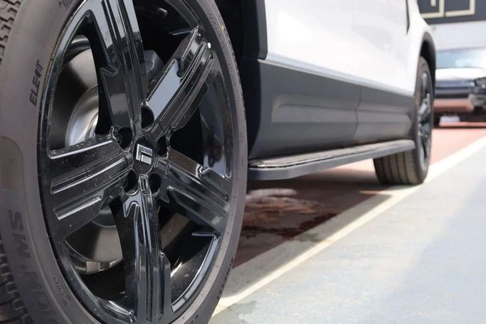 Новый Rox 01, 1.5 л, 2025 в Дубае от Top Euro Cars Белый цвет.  | AUTO.AE