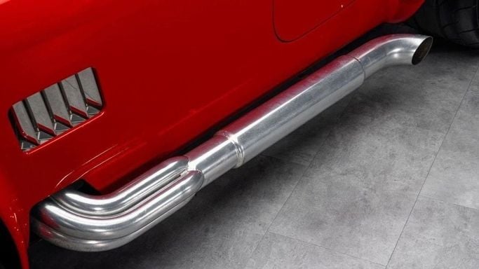 Подержанный Shelby Cobra I, 5 л, 1965 в Дубае от Al Ain Class Motors Красный цвет. Американская | AUTO.AE