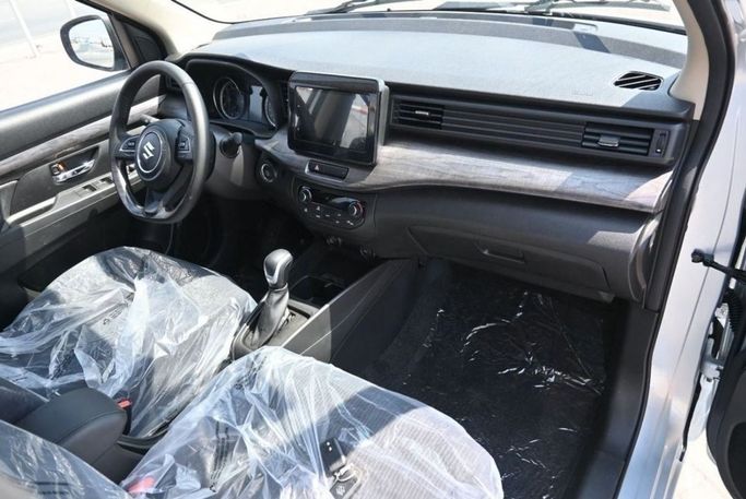 Новый Suzuki Ertiga II, 1.5 л, 2025 в Дубае от Mohamed Hakim Motors Серебристый цвет. Other | AUTO.AE