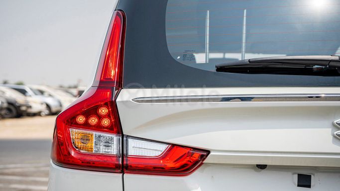 New Suzuki Ertiga II Facelift, 1.5 l, 2025 in Dubai by Milele, White color. Other | AUTO.AE