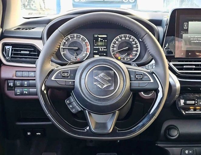 Новый Suzuki Fronx, 1.5 л, 2025 в Дубае от SK Motors Белый цвет. GCC | AUTO.AE