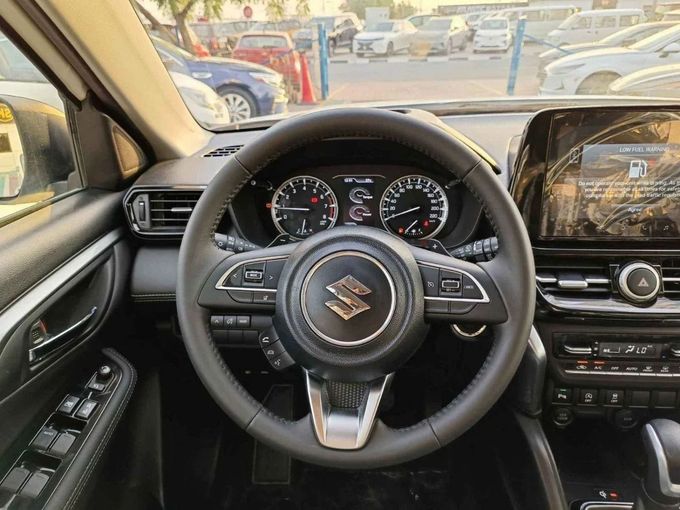 Новый Suzuki Grand Vitara III, 1.5 л, 2023 в Дубае от SK Motors Белый цвет. GCC | AUTO.AE