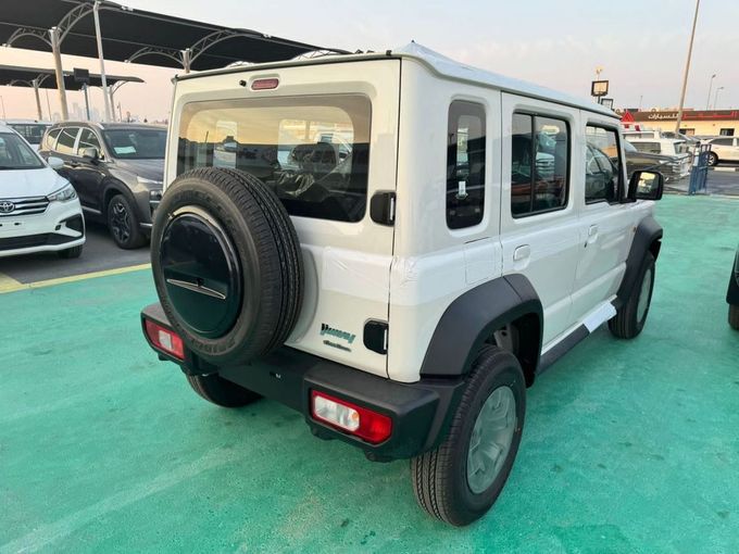 Новый Suzuki Jimny IV, 1.5 л, 2025 в Дубае от Mohamed Hakim Motors Белый цвет. Other | AUTO.AE