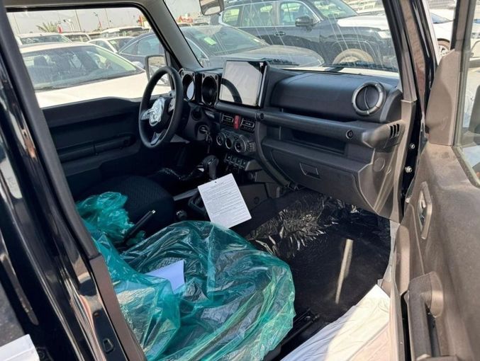 Новый Suzuki Jimny IV, 1.5 л, 2023 в Дубае от Mohamed Hakim Motors Зеленый цвет. Other | AUTO.AE