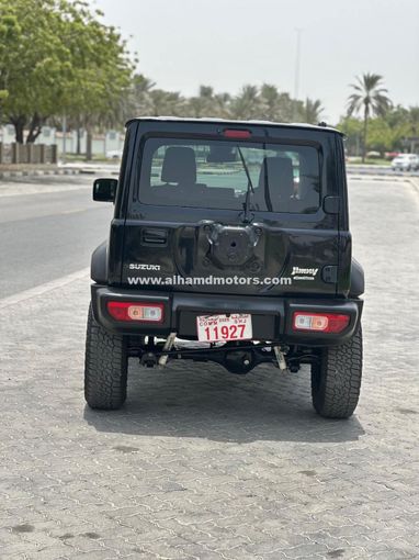 Подержанный Suzuki Jimny IV, 1.5 л, 2023 в Дубае от Alhamd Motors Серый цвет. Other | AUTO.AE