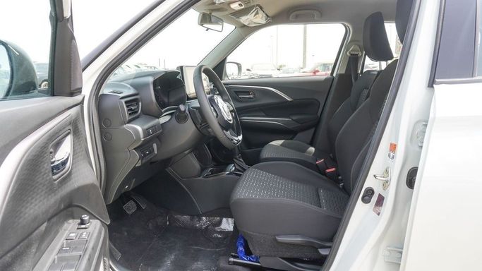 Новый Suzuki Swift VI, 1.2 л, 2023 в Дубае от Mohamed Hakim Motors Белый цвет. Other | AUTO.AE