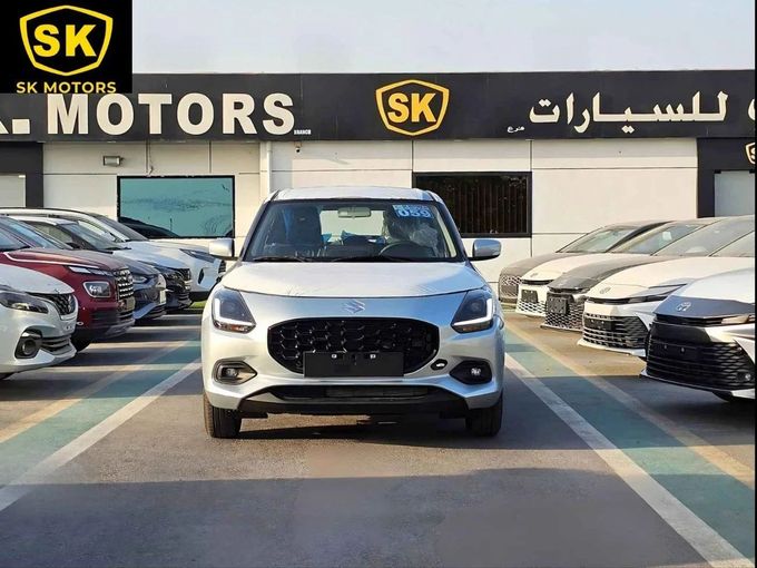 Новый Suzuki Swift VI, 1.2 л, 2025 в Дубае от SK Motors Серебристый цвет. GCC | AUTO.AE