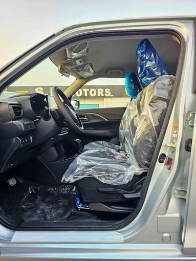 Новый Suzuki Swift VI, 1.2 л, 2025 в Дубае от SK Motors Серебристый цвет. Other | AUTO.AE