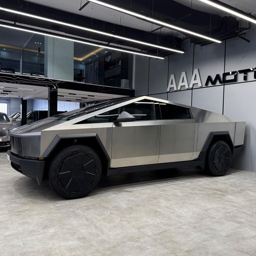 Новый Tesla Cybertruck Cyberbeast, 2025 в Дубае от AAA Motors Серебристый цвет. Other | AUTO.AE