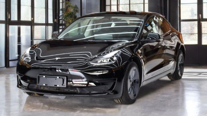 Новый Tesla Model 3 Standart Plus I, 2022 в Дубае от 777 CARS Черный цвет. Китайская | AUTO.AE