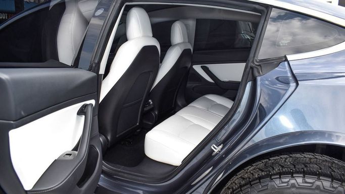 Used Tesla Model 3 Performance I, 2020 in Dubai by Lahbab Motors, Grey color. Other | AUTO.AE