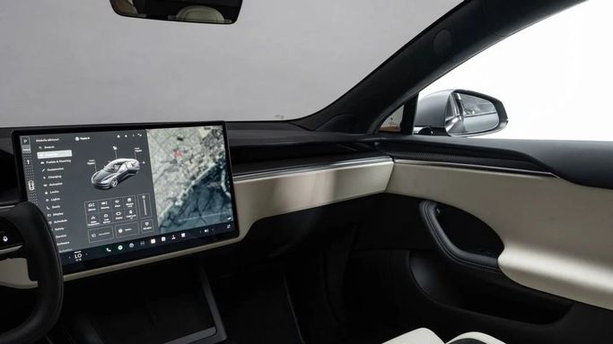 Used Tesla Model S Plaid I Facelift 2, 2024 in Dubai by Al Ain Class Motors, Grey color. GCC Specs | AUTO.AE