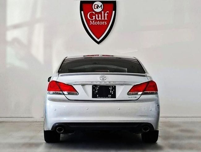 Подержанный Toyota Avalon III Рестайлинг 2, 3.5 л, 2012 в Дубае от Gulf Motors Серебристый цвет. GCC | AUTO.AE