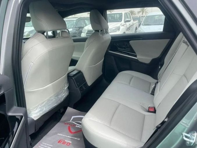 Новый Toyota bZ4X, 2023 в Дубае от Mohamed Hakim Motors Белый цвет. Other | AUTO.AE