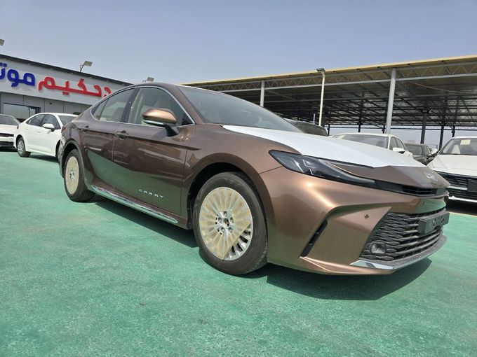 New Toyota Camry IX (XV80), 2.5 l, 2025 in Dubai by Mohamed Hakim Motors, Bronze color. GCC Specs | AUTO.AE