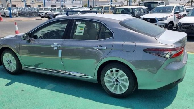 New Toyota Camry VIII (XV70) Facelift, 2.5 l, 2024 in Dubai by Mohamed Hakim Motors, Grey color. GCC Specs | AUTO.AE