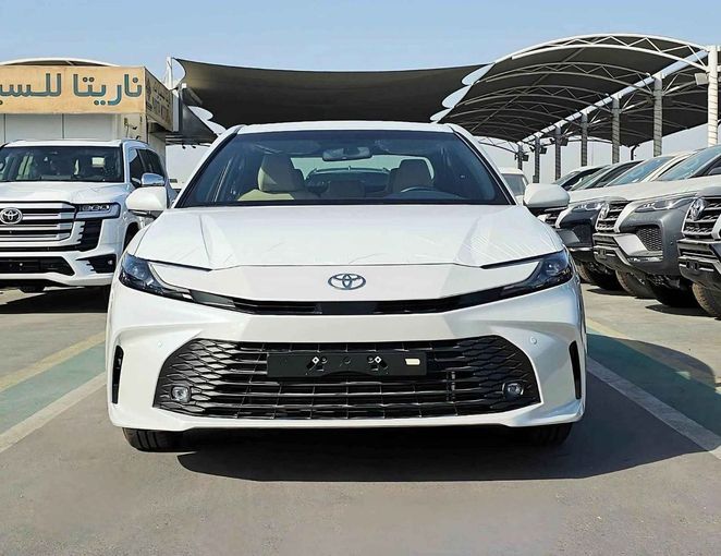 New Toyota Camry IX (XV80), 2.5 l, 2025 in Dubai by SK Motors, White color. GCC Specs | AUTO.AE