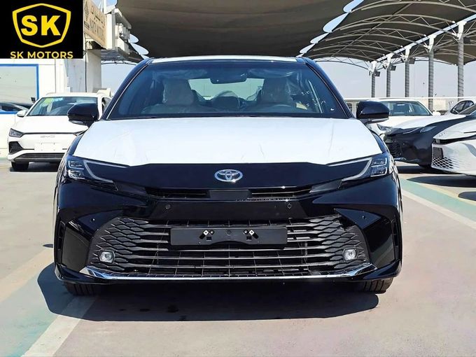 New Toyota Camry IX (XV80), 2.5 l, 2025 in Dubai by SK Motors, Black color. GCC Specs | AUTO.AE