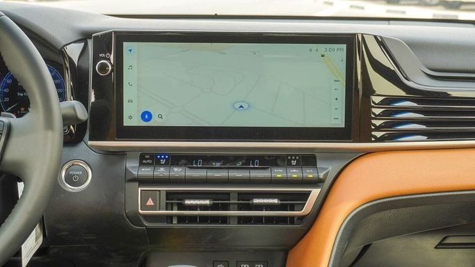 Новый Toyota Camry IX (XV80), 2.5 л, 2025 в Дубае от Najem Motors Белый цвет. GCC | AUTO.AE