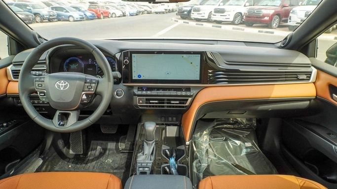 Новый Toyota Camry IX (XV80), 2.5 л, 2025 в Дубае от Najem Motors Черный цвет. GCC | AUTO.AE