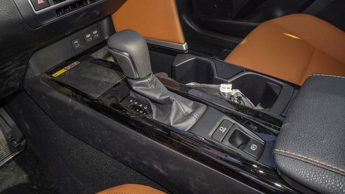 New Toyota Camry IX (XV80), 2.5 l, 2025 in Dubai by Najem Motors, Black color. GCC Specs | AUTO.AE