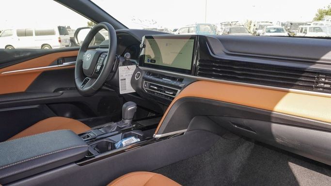 New Toyota Camry VIII (XV70) Facelift, 2.5 l, 2025 in Dubai by Najem Motors, White color. GCC Specs | AUTO.AE