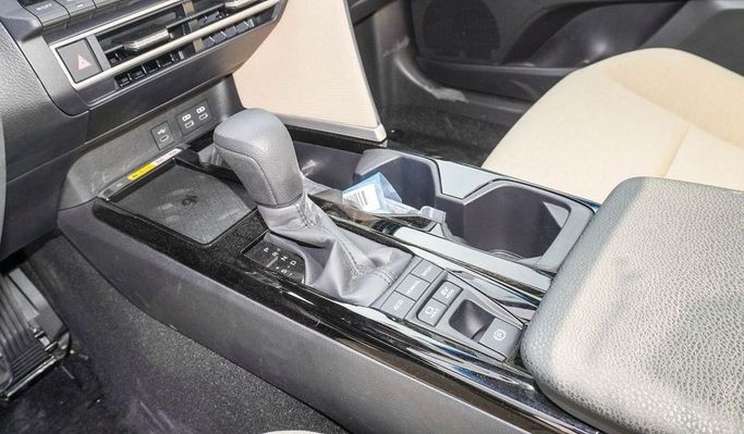 New Toyota Camry VIII (XV70) Facelift, 2.5 l, 2025 in Dubai by Najem Motors, White color. GCC Specs | AUTO.AE