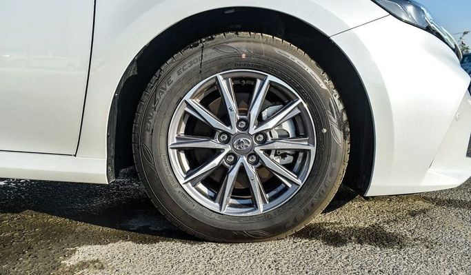New Toyota Camry VIII (XV70) Facelift, 3.5 l, 2025 in Dubai by Najem Motors, White color. GCC Specs | AUTO.AE