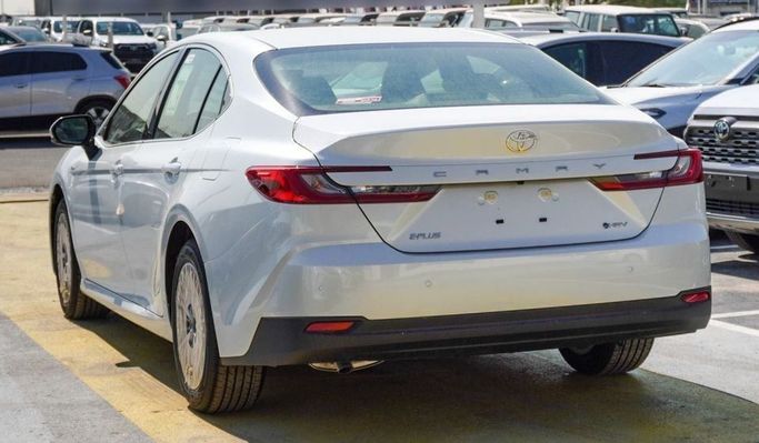 New Toyota Camry IX (XV80), 2.5 l, 2025 in Dubai by Najem Motors, White color. GCC Specs | AUTO.AE