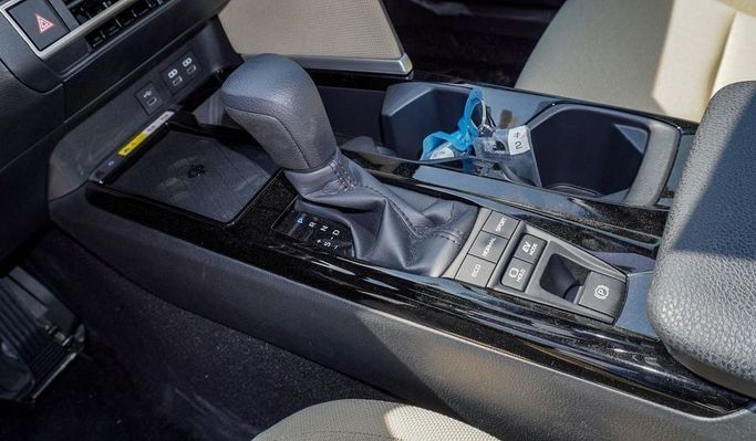 New Toyota Camry IX (XV80), 2.5 l, 2025 in Dubai by Najem Motors, White color. GCC Specs | AUTO.AE