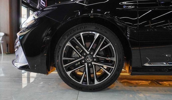 Новый Toyota Camry IX (XV80), 2.5 л, 2025 в Дубае от Najem Motors Черный цвет. GCC | AUTO.AE