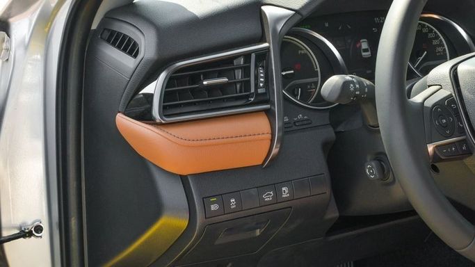 New Toyota Camry IX (XV80), 2.5 l, 2024 in Dubai by Najem Motors, Silver color. GCC Specs | AUTO.AE