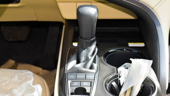 New Toyota Camry VIII (XV70) Facelift, 2.5 l, 2023 in Dubai by Najem Motors, Black color. GCC Specs | AUTO.AE