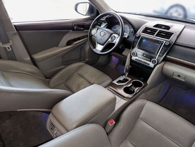 Used Toyota Camry VII (XV50), 2.5 l, 2012 in Dubai by Gulf Motors, Silver color. GCC Specs | AUTO.AE