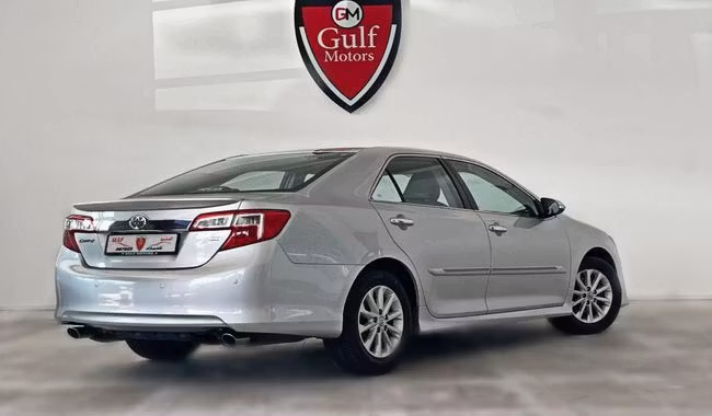 Used Toyota Camry VII (XV50), 2.5 l, 2012 in Dubai by Gulf Motors, Silver color. GCC Specs | AUTO.AE