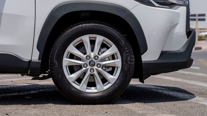 Новый Toyota Corolla Cross I, 1.8 л, 2024 в Дубае от Milele Белый цвет. Other | AUTO.AE