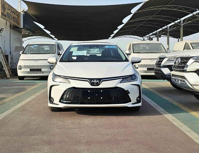 Новый Toyota Corolla XI (E160, E170) Рестайлинг, 1.8 л, 2025 в Дубае от SK Motors Белый цвет. Китайская | AUTO.AE