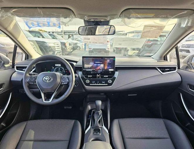 Новый Toyota Corolla XI (E160, E170) Рестайлинг, 1.8 л, 2025 в Дубае от SK Motors Белый цвет. Китайская | AUTO.AE